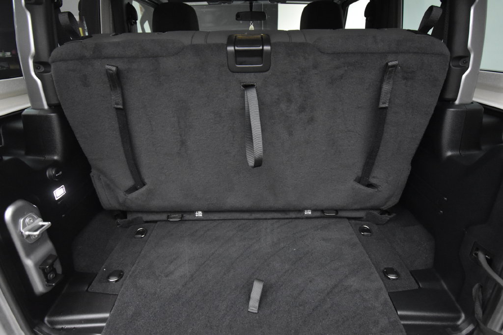 Used 2020 Jeep Wrangler Sport AWD/4WD image 24