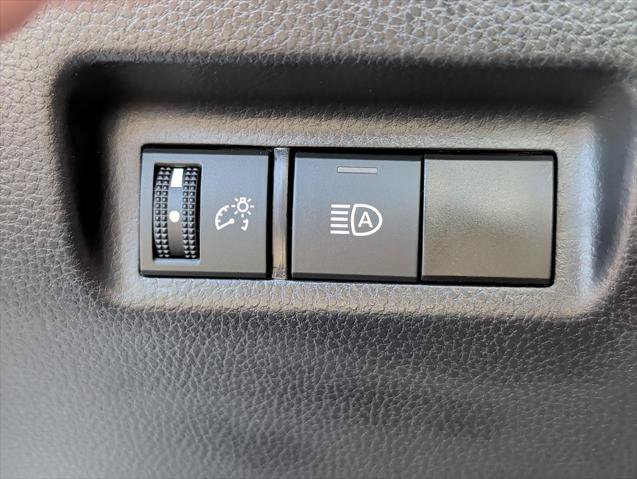 Certified 2025 Toyota RAV4 LE AWD/4WD image 27