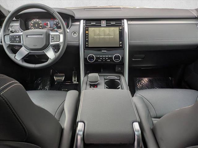 Certified 2024 Land Rover Discovery Dynamic SE AWD/4WD image 18