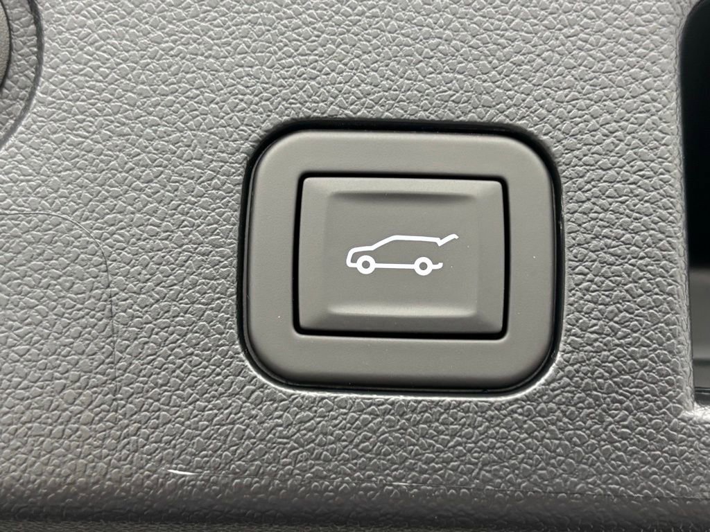 New 2026 GMC Terrain Denali w/ LPO, Floor Liner Package image 11