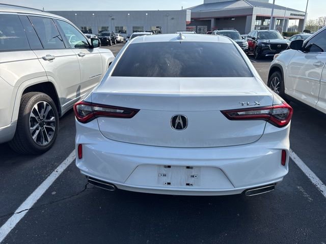 Used 2022 Acura TLX image 5