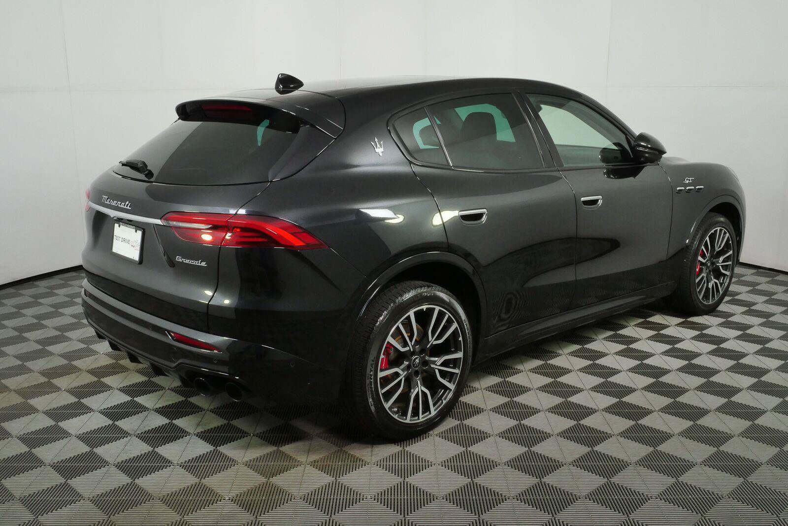 Used 2023 Maserati Grecale GT AWD/4WD image 2