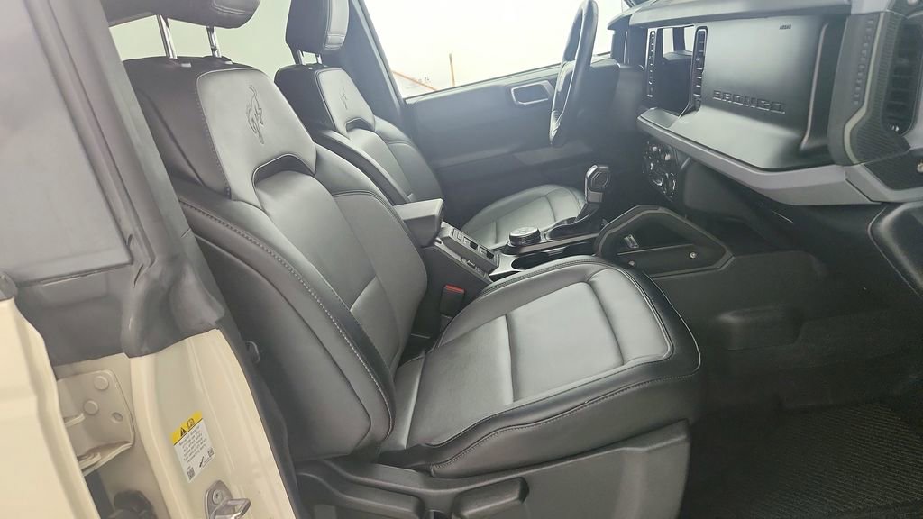 Used 2022 Ford Bronco Everglades image 32