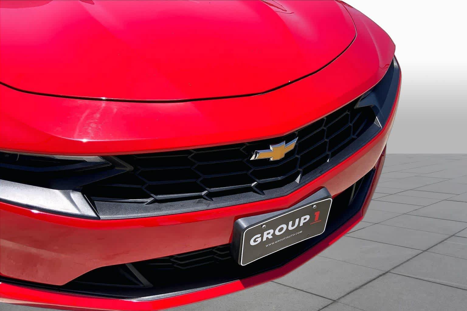 Used 2020 Chevrolet Camaro LT RWD image 26