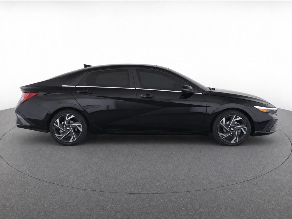 New 2026 Hyundai Elantra Limited FWD image 8