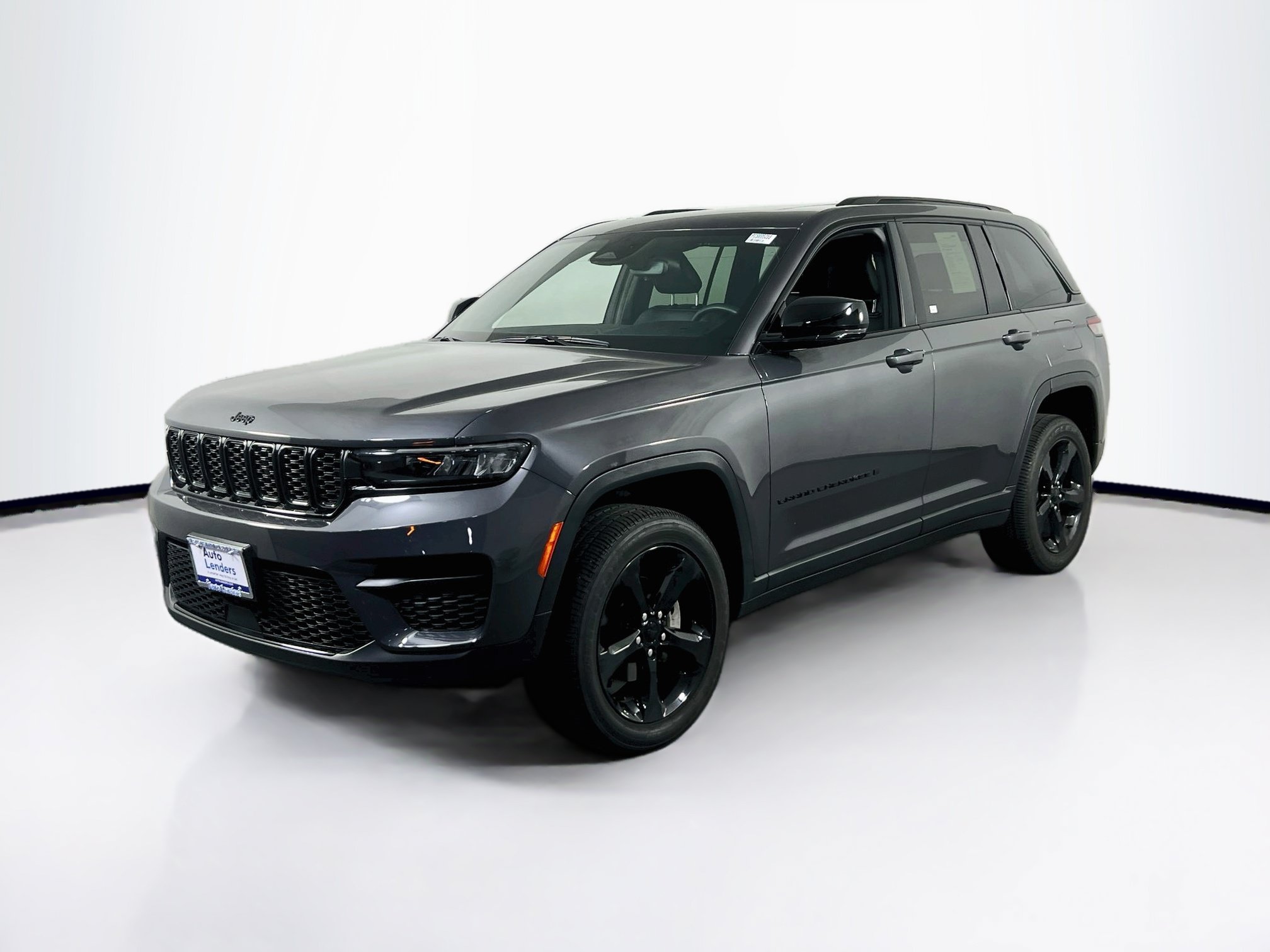 Used 2023 Jeep Grand Cherokee Altitude AWD/4WD image 1