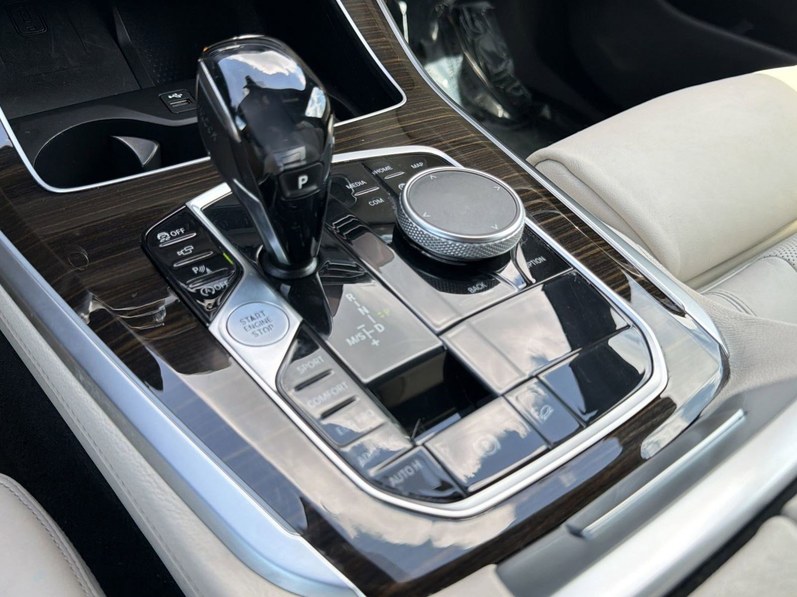 Used 2019 BMW X5 xDrive40i w/ M Sport Package image 17