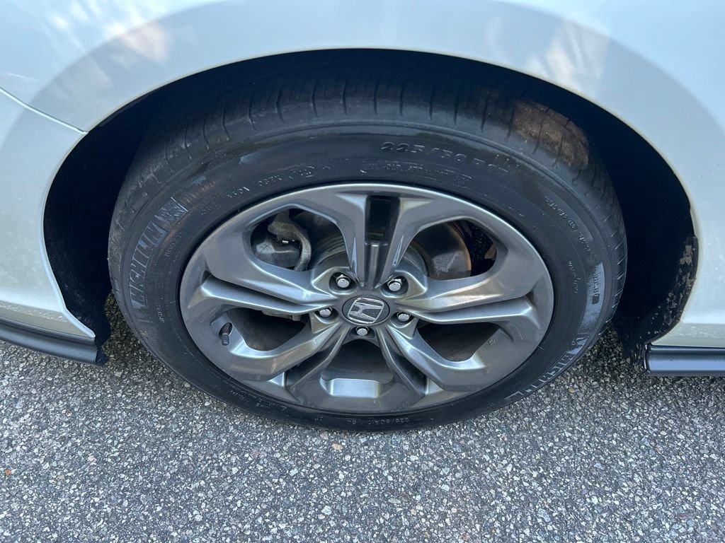 Used 2023 Honda Accord EX image 11