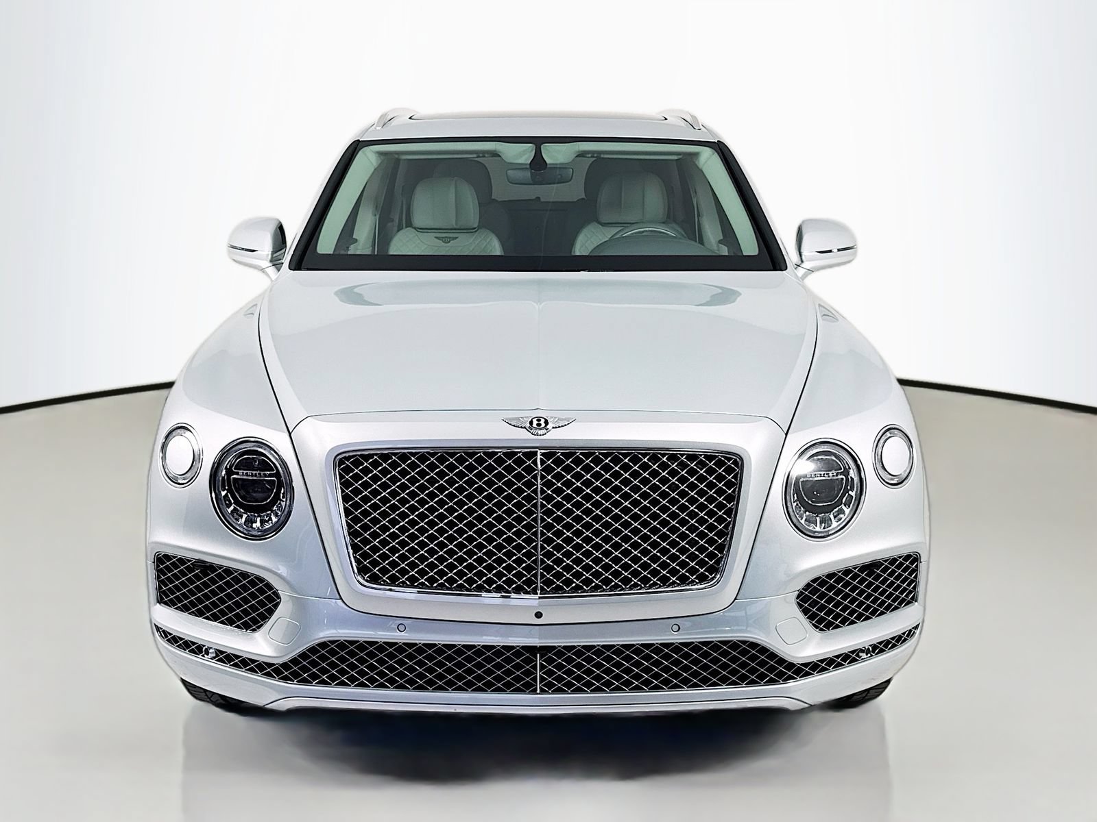 Certified 2020 Bentley Bentayga Plug-In Hybrid AWD/4WD image 2
