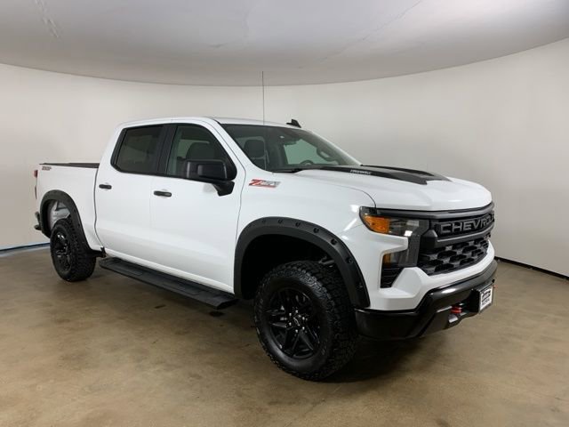 Used 2025 Chevrolet Silverado 1500 Custom Trail Boss AWD/4WD image 5