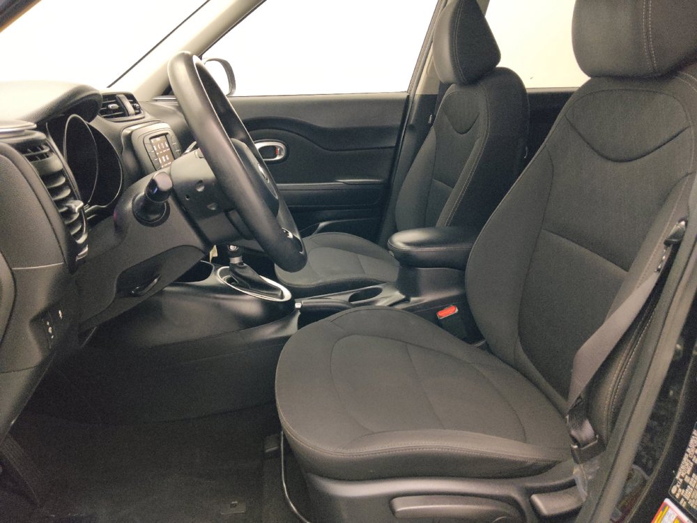 Used 2019 Kia Soul FWD image 17