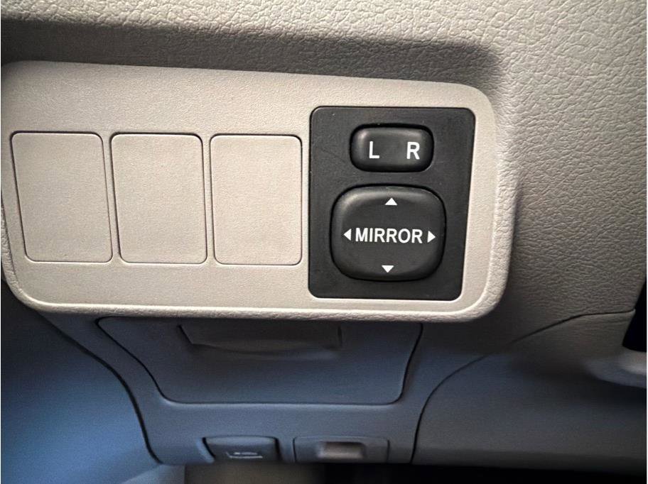 Used 2009 Toyota Corolla LE image 19