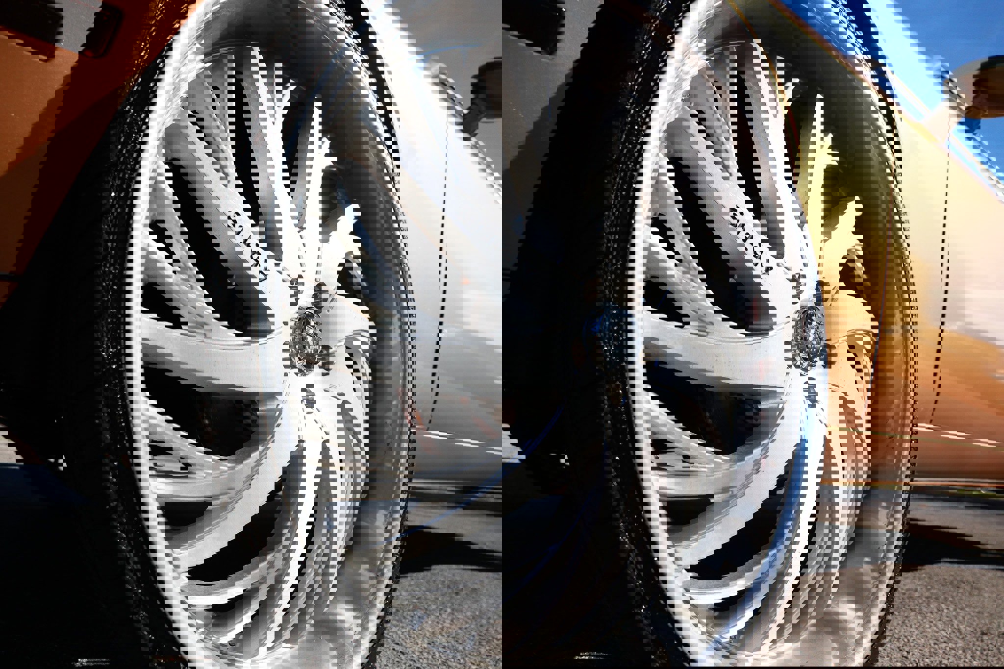 Used 2014 Dodge Challenger R/T image 29