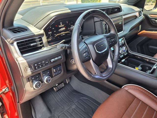 Used 2024 GMC Yukon XL Denali Ultimate AWD/4WD image 24