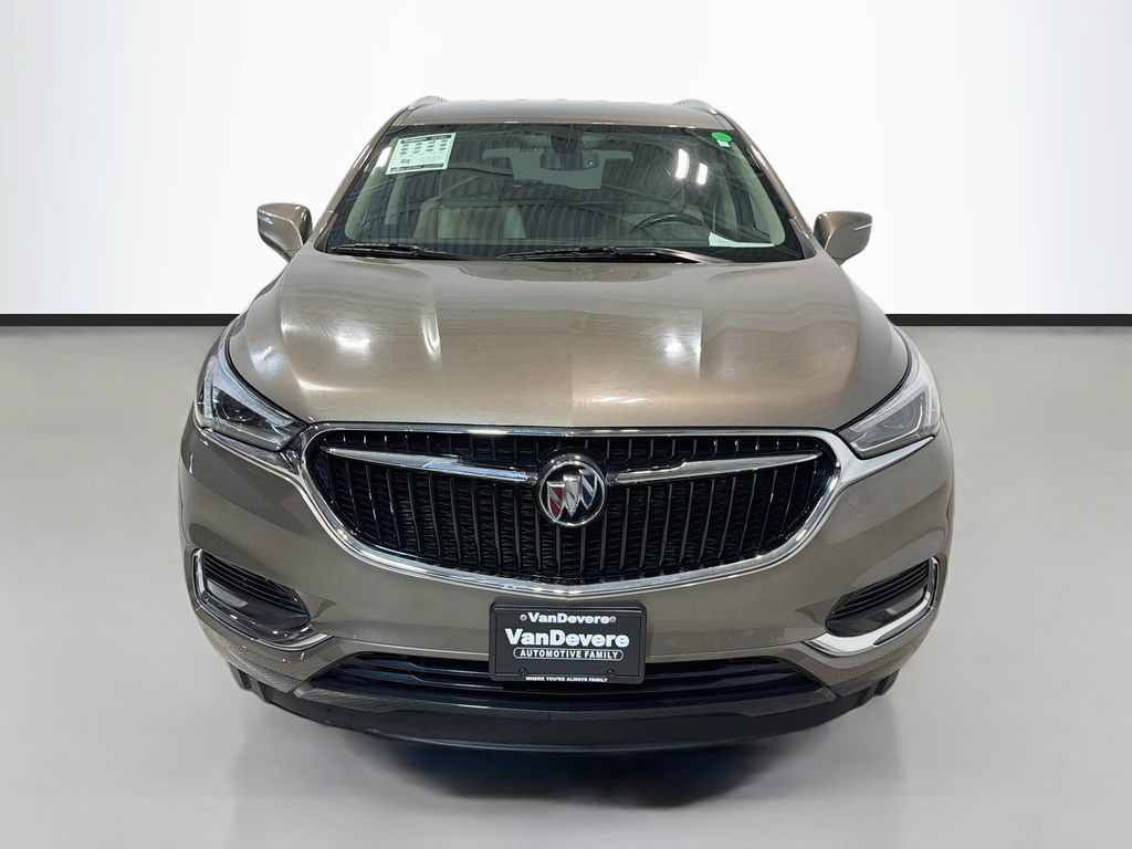 Used 2020 Buick Enclave Essence w/ Sound and Sites Package FWD image 2