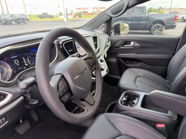 New 2026 Chrysler Pacifica Select FWD image 6
