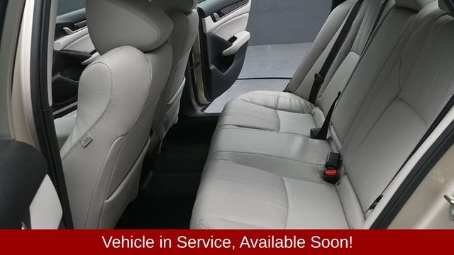 Used 2018 Honda Accord Touring image 16