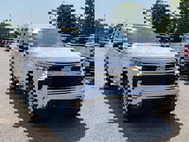 Used 2022 Chevrolet Silverado 1500 LT image 4