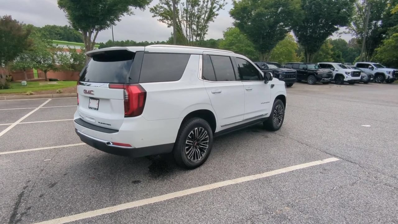 Used 2025 GMC Yukon Elevation AWD/4WD image 8