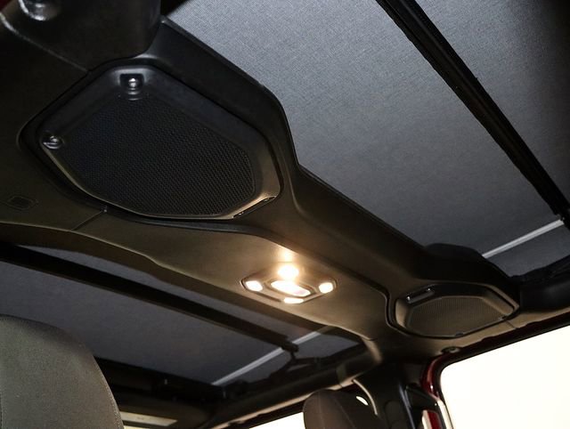 Used 2022 Jeep Wrangler Unlimited Sport image 15