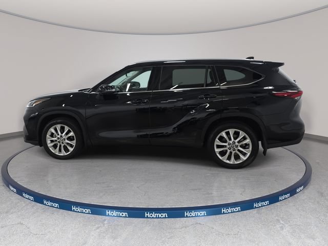 Certified 2025 Toyota Highlander Limited AWD/4WD image 8