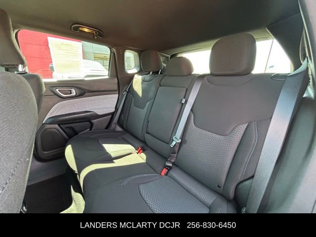 Used 2024 Jeep Compass Sport image 17