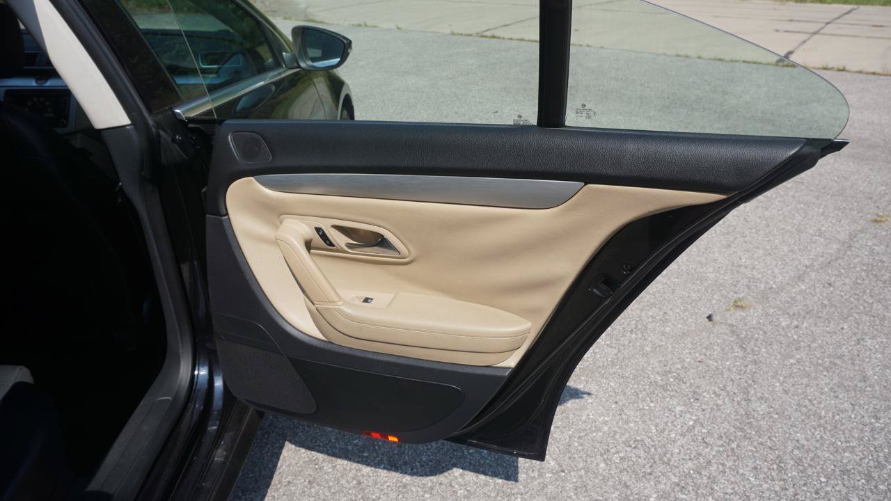 Used 2013 Volkswagen CC R-Line FWD image 23
