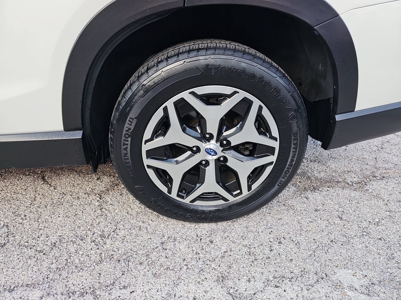 Used 2021 Subaru Forester Premium AWD/4WD image 40