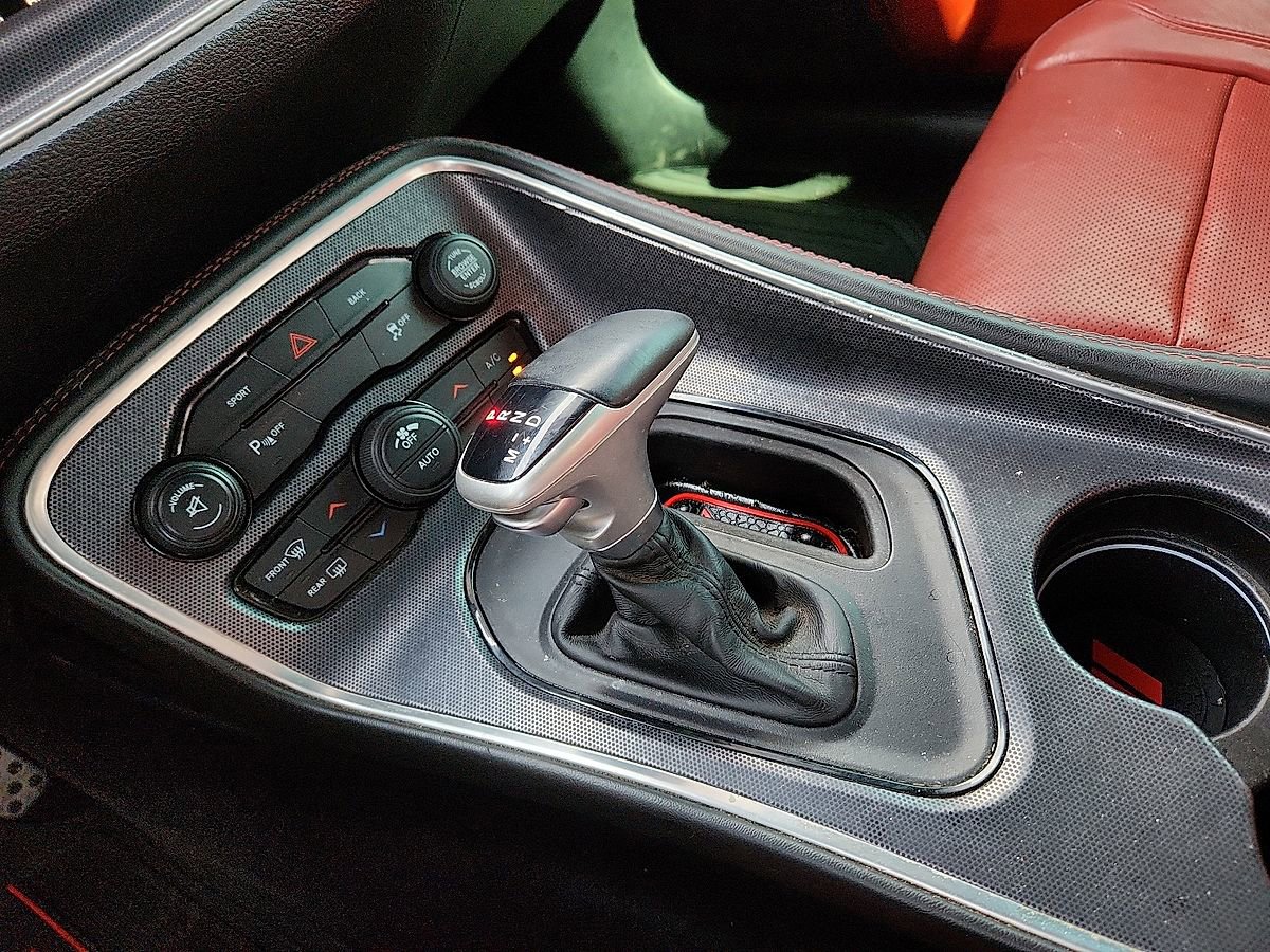 Used 2016 Dodge Challenger SXT Plus RWD image 12