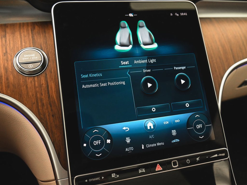 Used 2025 Mercedes-Benz CLE 300 4MATIC Coupe image 19