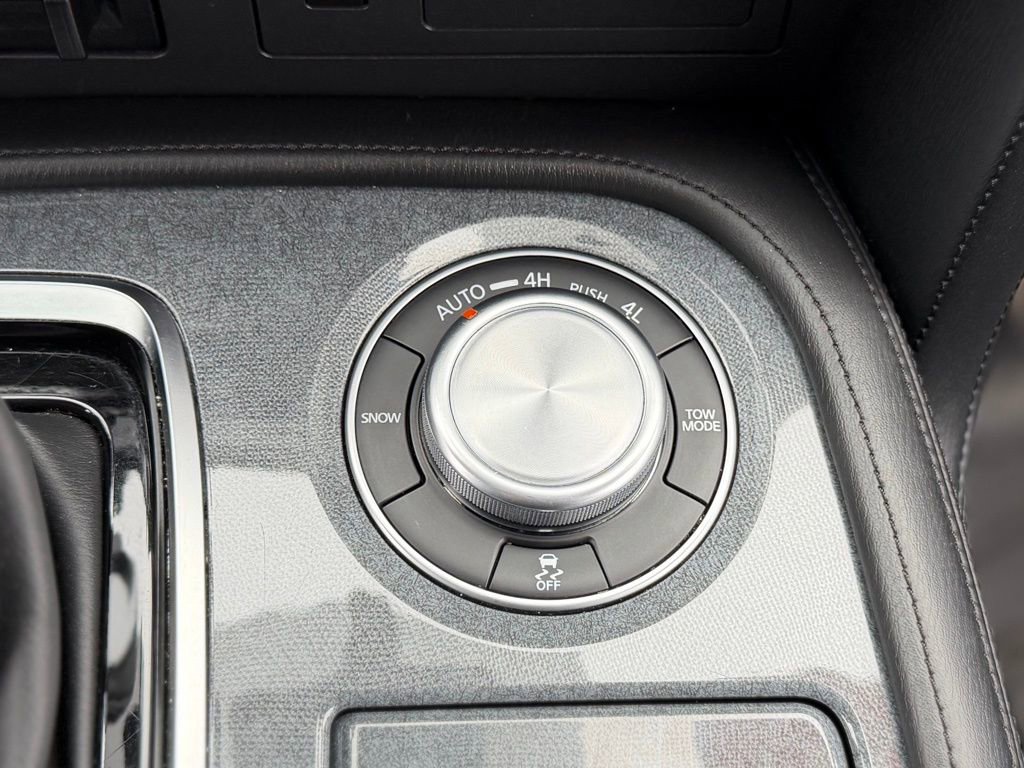 Used 2022 Nissan Armada SV image 21