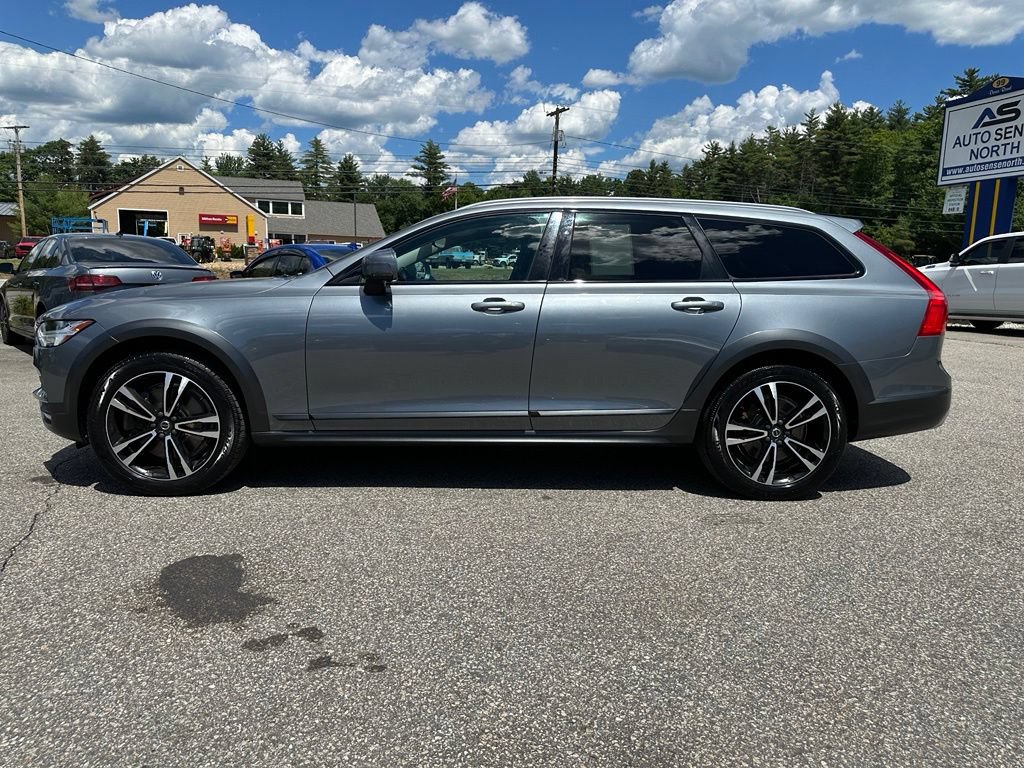 Used 2019 Volvo V90 T5 Cross Country AWD/4WD image 2