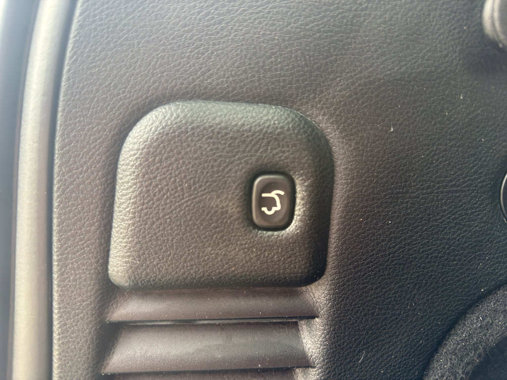 Used 2020 Jeep Grand Cherokee Limited AWD/4WD image 13
