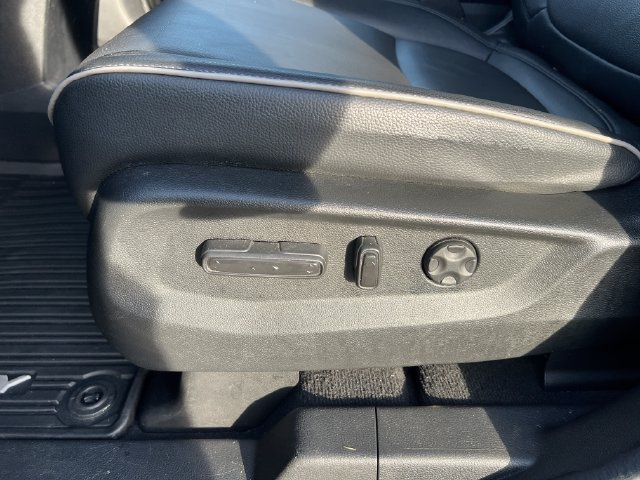 Used 2025 Honda Odyssey Touring image 12