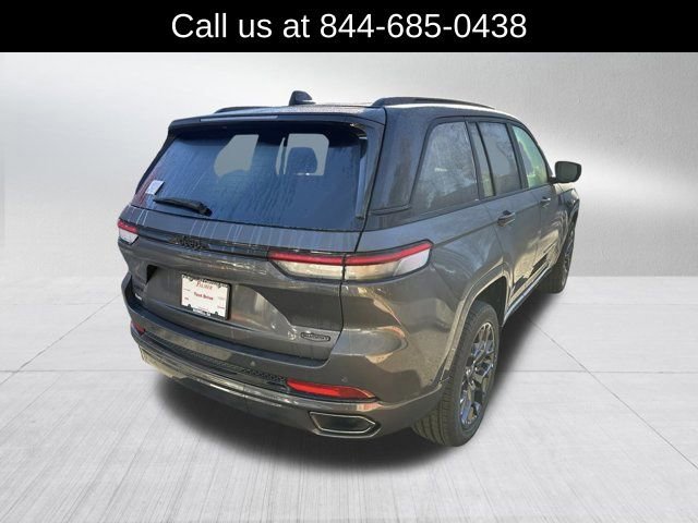 New 2025 Jeep Grand Cherokee Summit image 5
