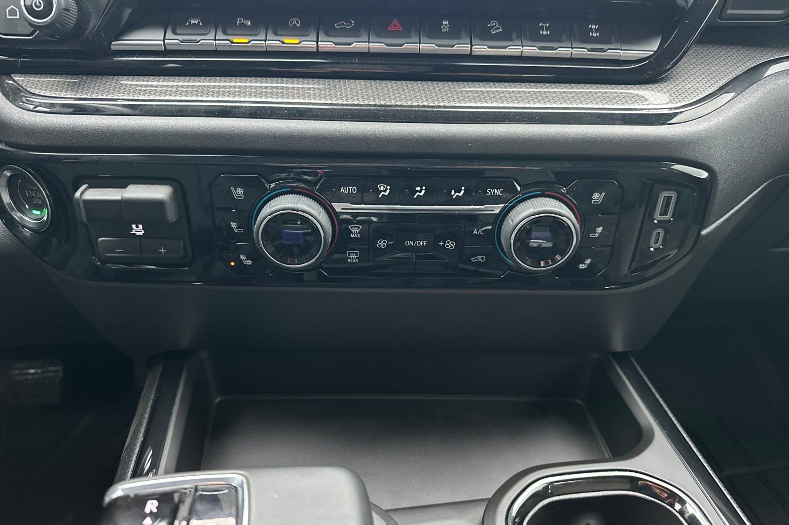 Used 2025 Chevrolet Silverado 1500 ZR2 w/ Technology Package image 26