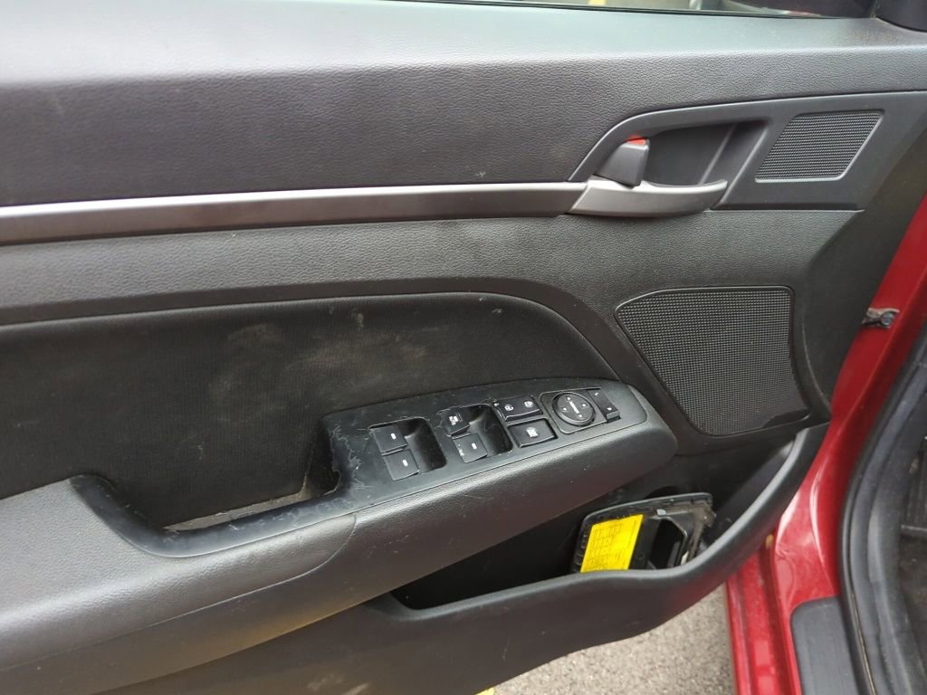 Used 2017 Hyundai Elantra Value Edition w/ Cargo Package image 8