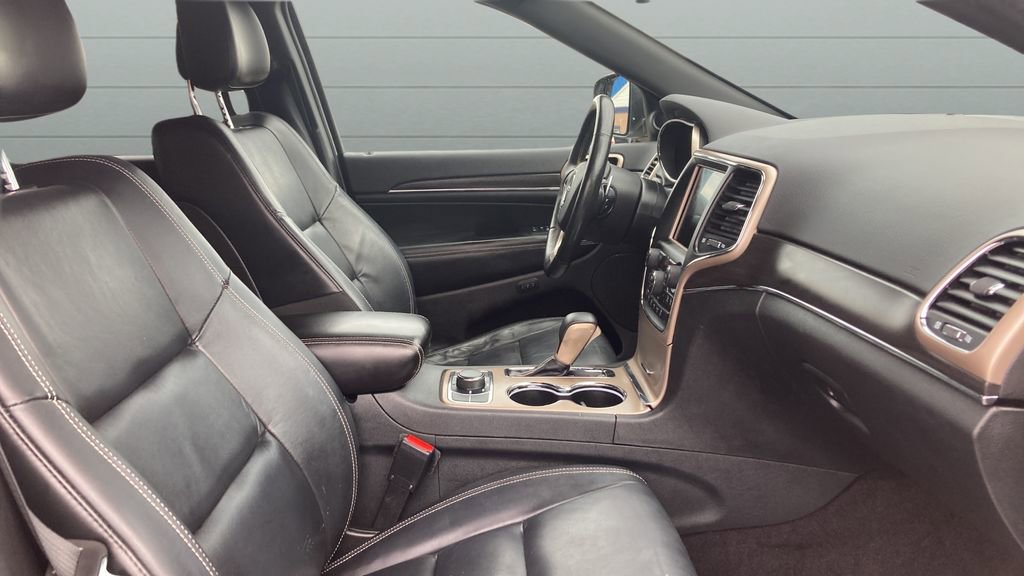 Used 2017 Jeep Grand Cherokee Limited AWD/4WD image 18