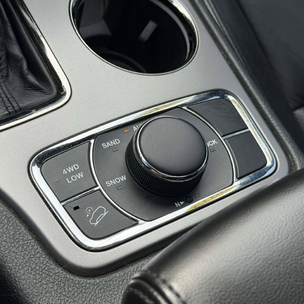 Used 2019 Jeep Grand Cherokee Limited X AWD/4WD image 28