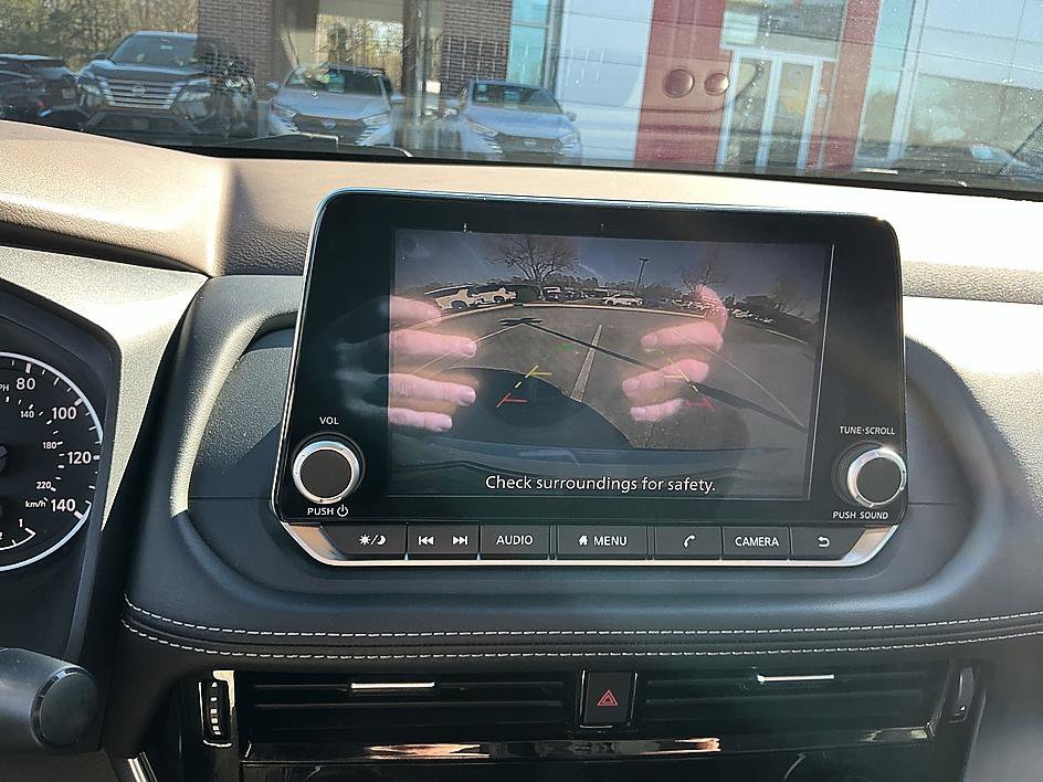 Certified 2023 Nissan Rogue SV image 17