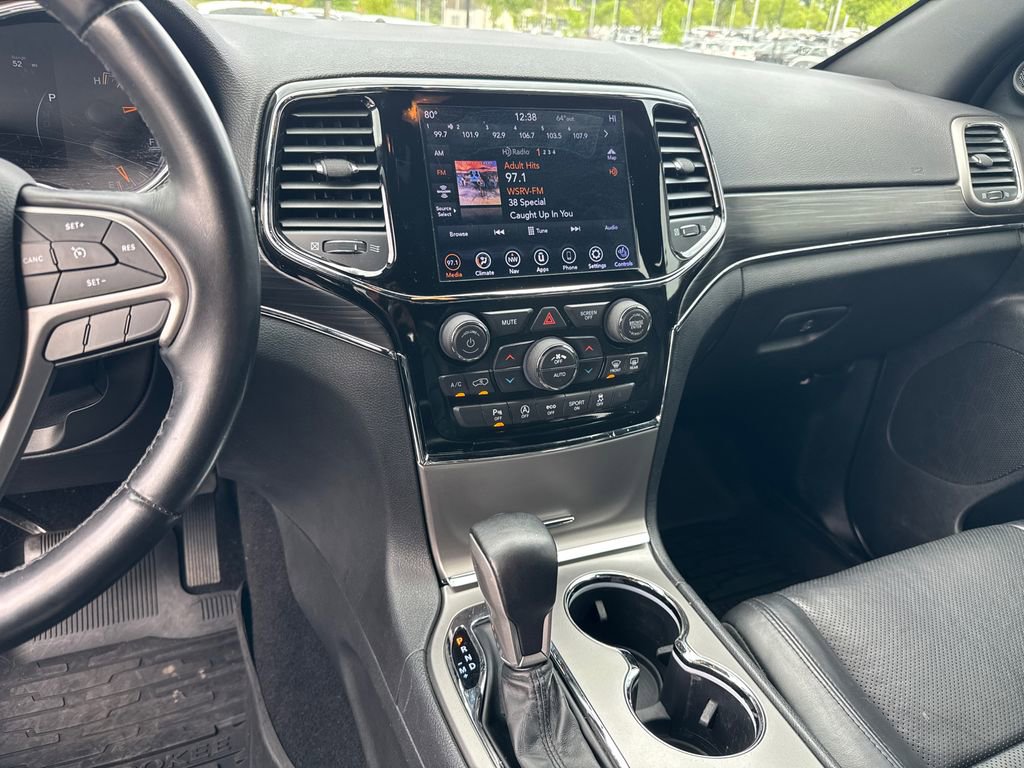 Used 2020 Jeep Grand Cherokee Limited w/ Luxury Group II image 28