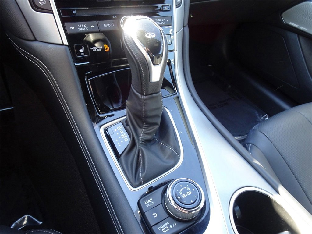 Used 2021 INFINITI Q60 3.0t Luxe w/ Essential Package image 16