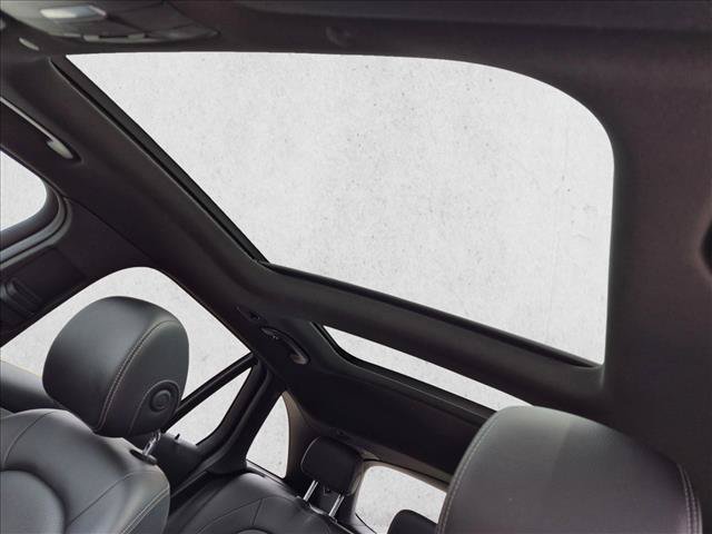 Used 2022 Mercedes-Benz GLC 300 image 15