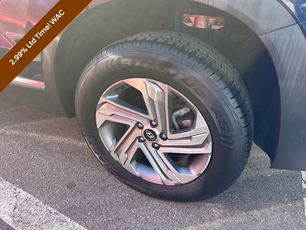 Certified 2023 Hyundai Santa Fe SEL w/ Premium Package image 18