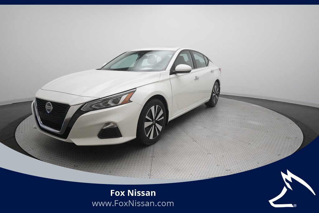 Used 2022 Nissan Altima 2.5 SV w/ SV Premium Package