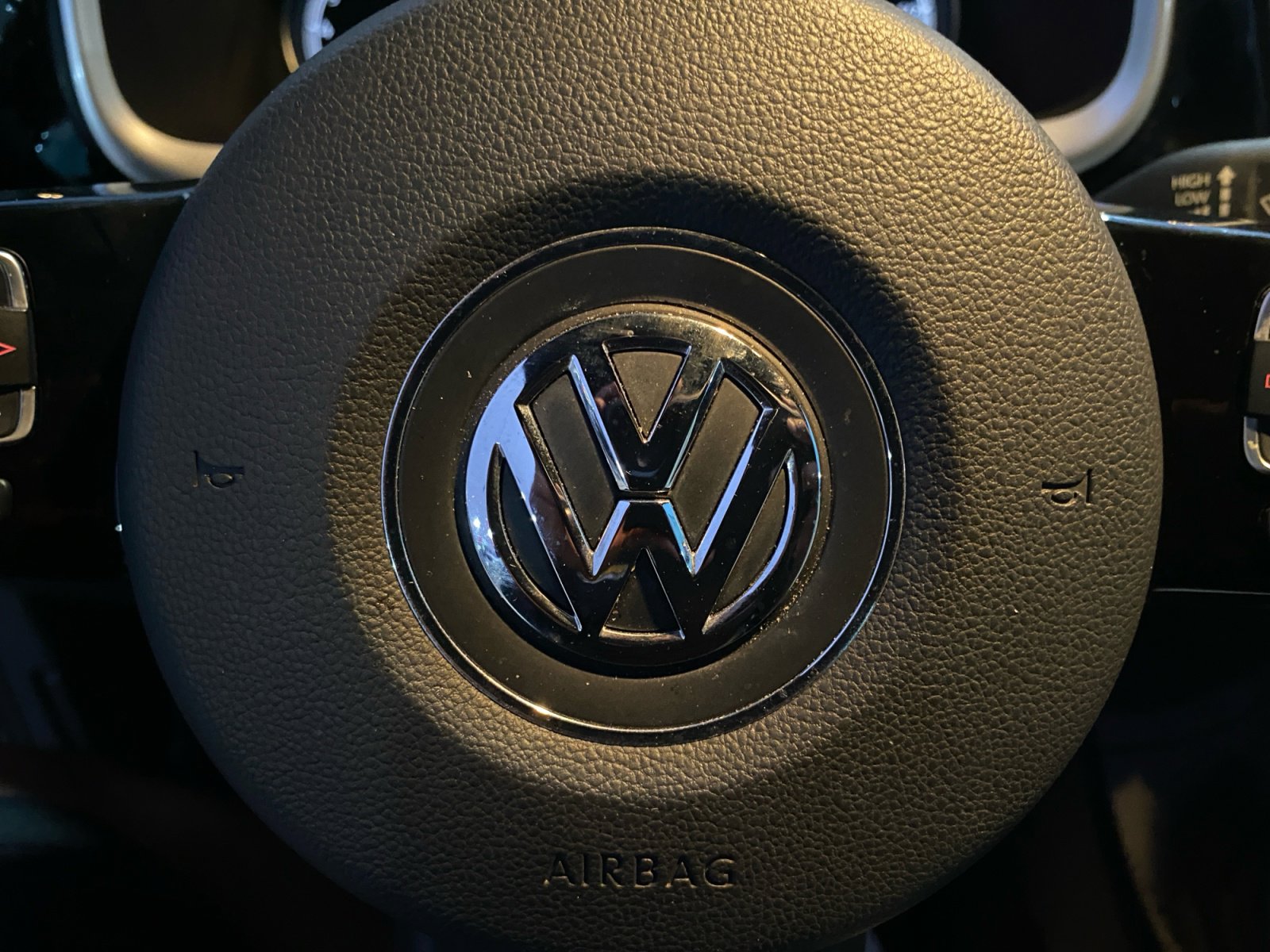 Used 2019 Volkswagen Beetle 2.0T S image 27