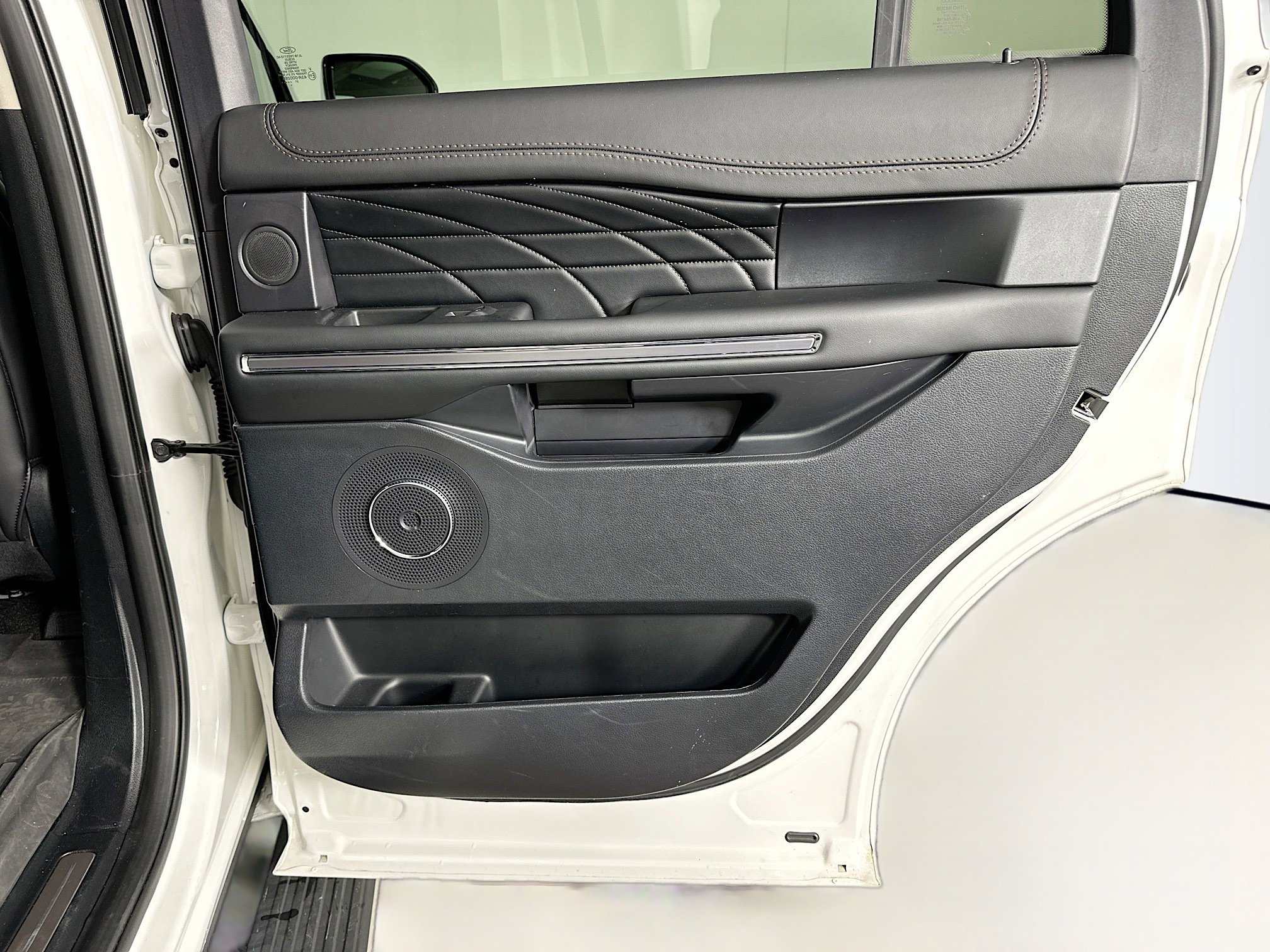 Used 2021 Ford Expedition Platinum image 33
