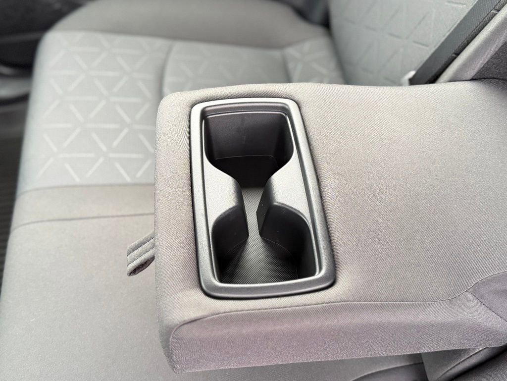 Used 2024 Toyota RAV4 XLE w/ Convenience Package image 7