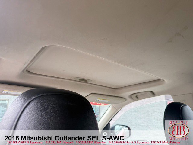 Used 2016 Mitsubishi Outlander SEL image 15