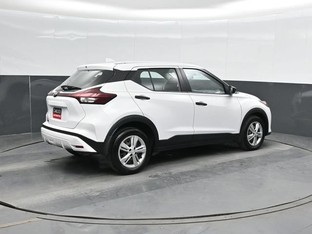 Used 2024 Nissan Kicks S FWD image 3